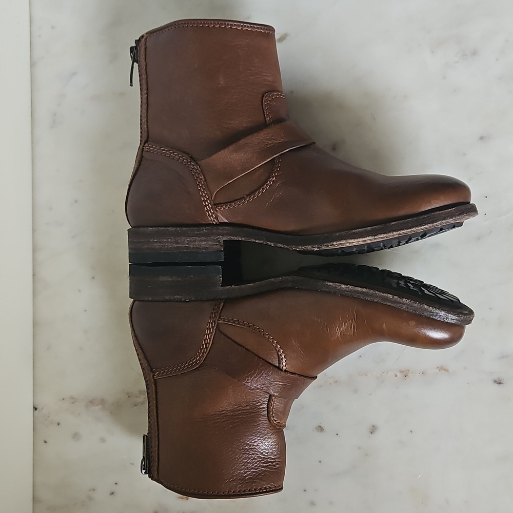 Frye Tan Leather Buckle Moto Boots - Picture 4 of 9